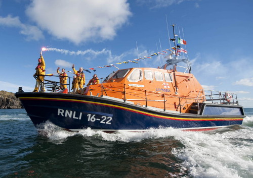 New Tamar class lifeboat 'Alan Massey' arriving at Baltimore